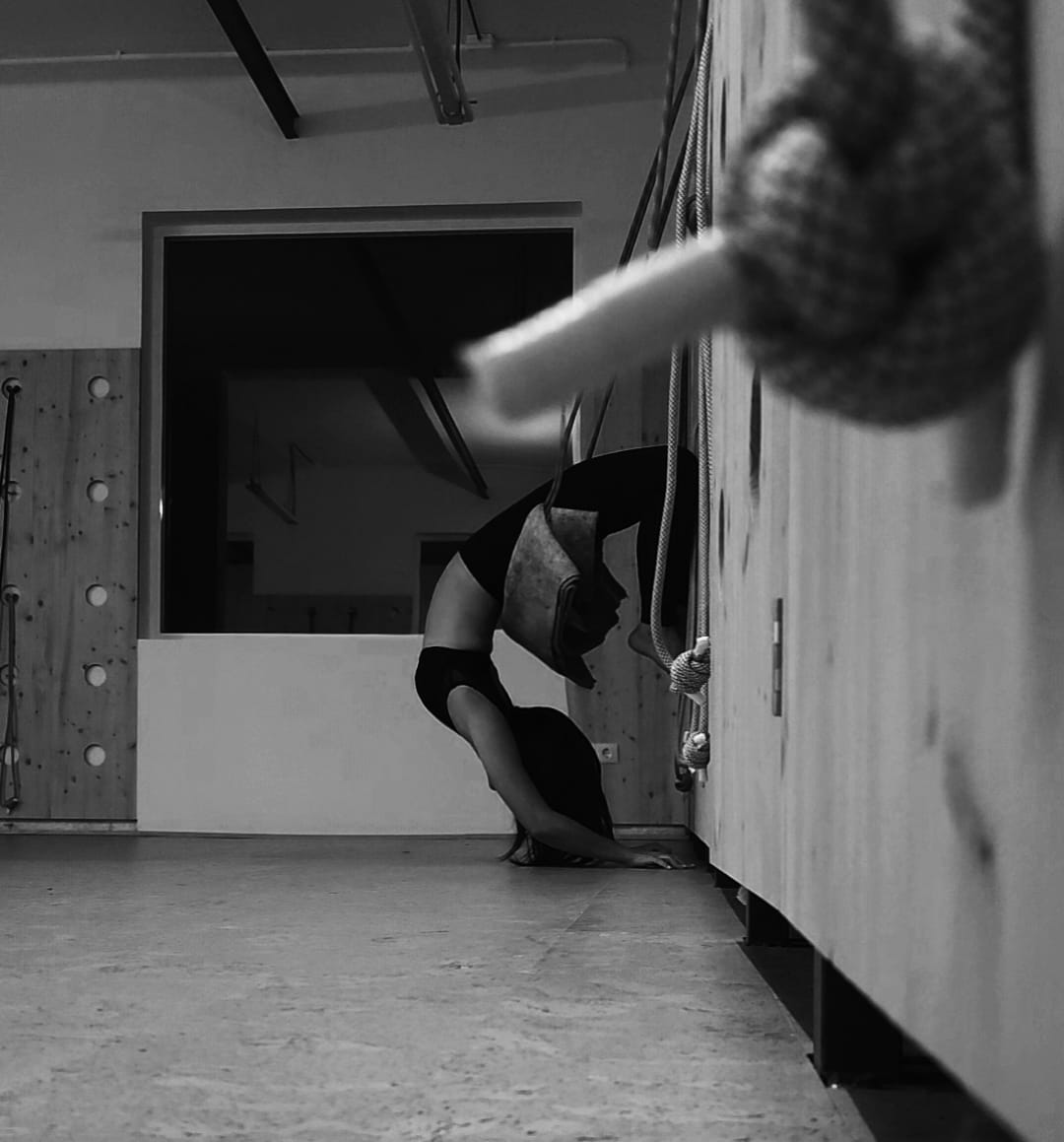 Qué es el yoga kurunta y por qué tiene tanto sentido en el mundo actual (aunque suene antiguo)